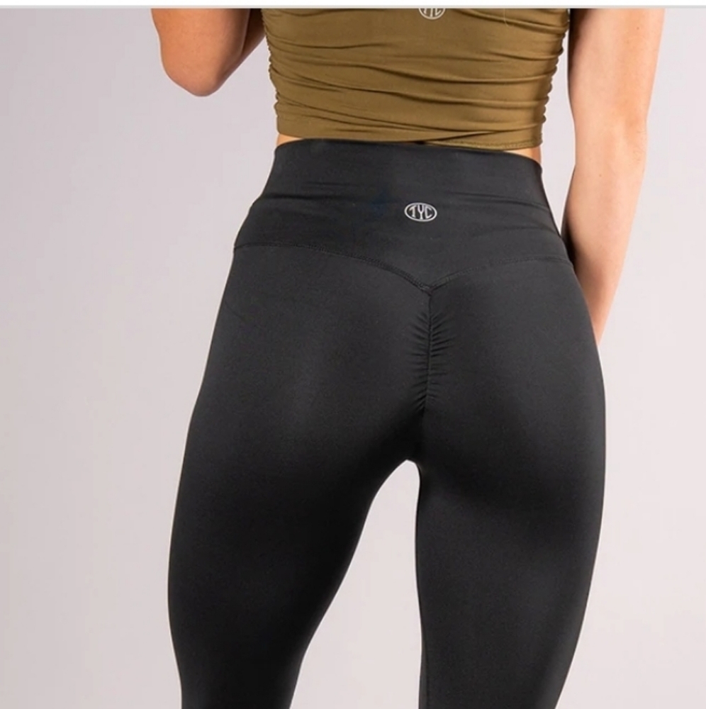 Til You Collapse Scrunch Booty Black Leggings Small
